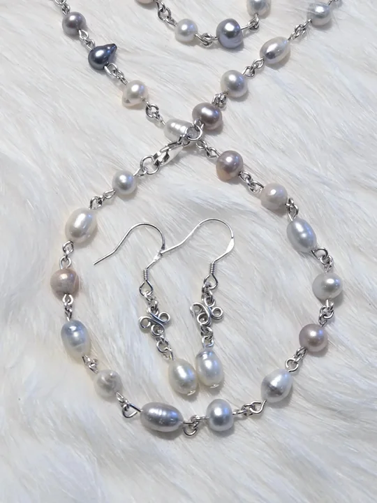Another view of the Soft Violet Pearl Necklace